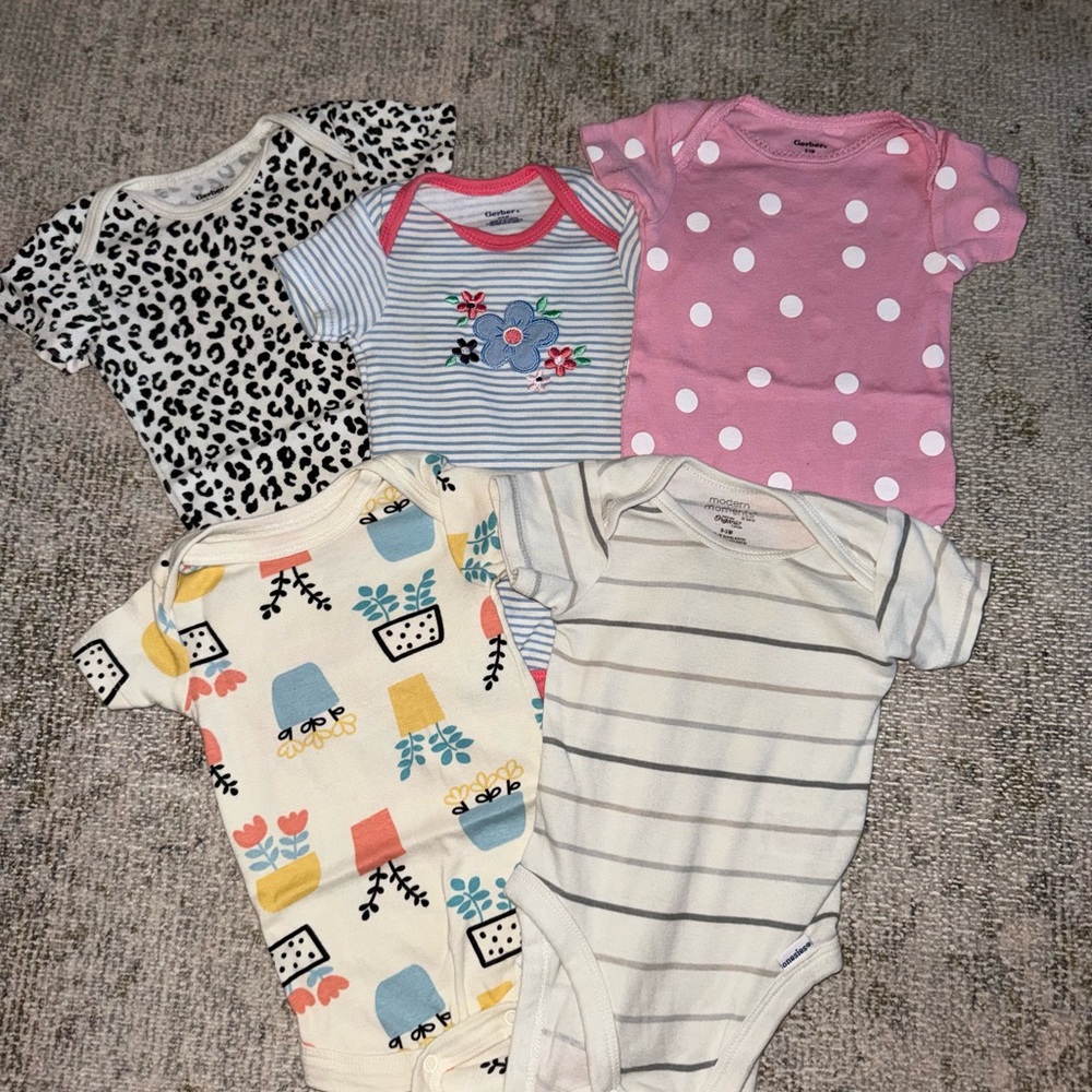 Gerber Kids Bodysuits - Pink, White, Black, Blue‎